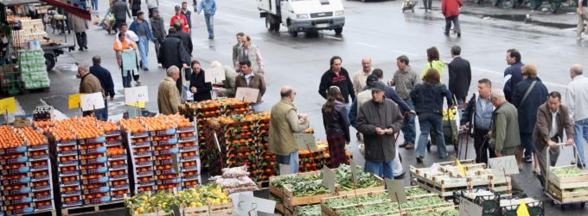 MILANO: ORTOMERCATO SCONTRO IN COMUNE