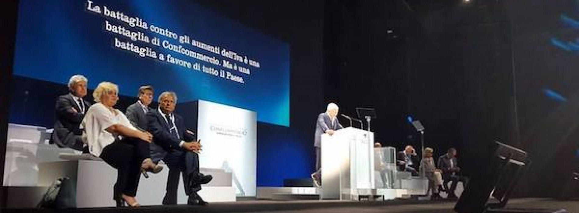 ASSEMBLEA CONFCOMMERCIO 2018, LUIGI DI MAIO: “L’IVA NON AUMENTERÀ”. DI PISA: “APERTURA AL MONDO DEL COMMERCIO”